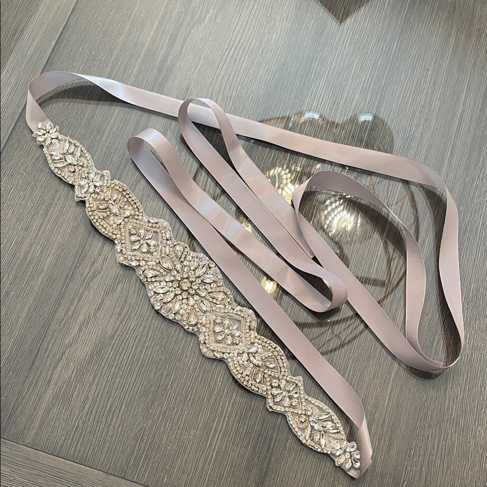 Bridal Dress Belt Silver Rhinestone Crystal with Faux Pearls & Grey Ribbon - Picture 3 of 17